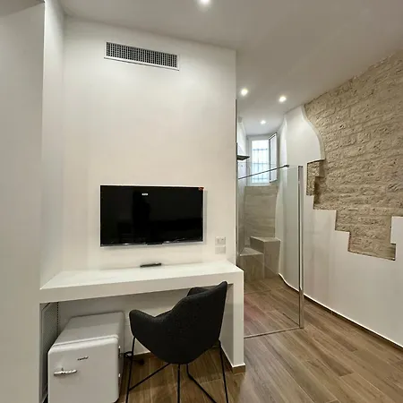 Le Stanze Ritrovate * Trani
