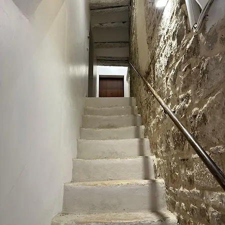 Le Stanze Ritrovate Frühstückspension Trani